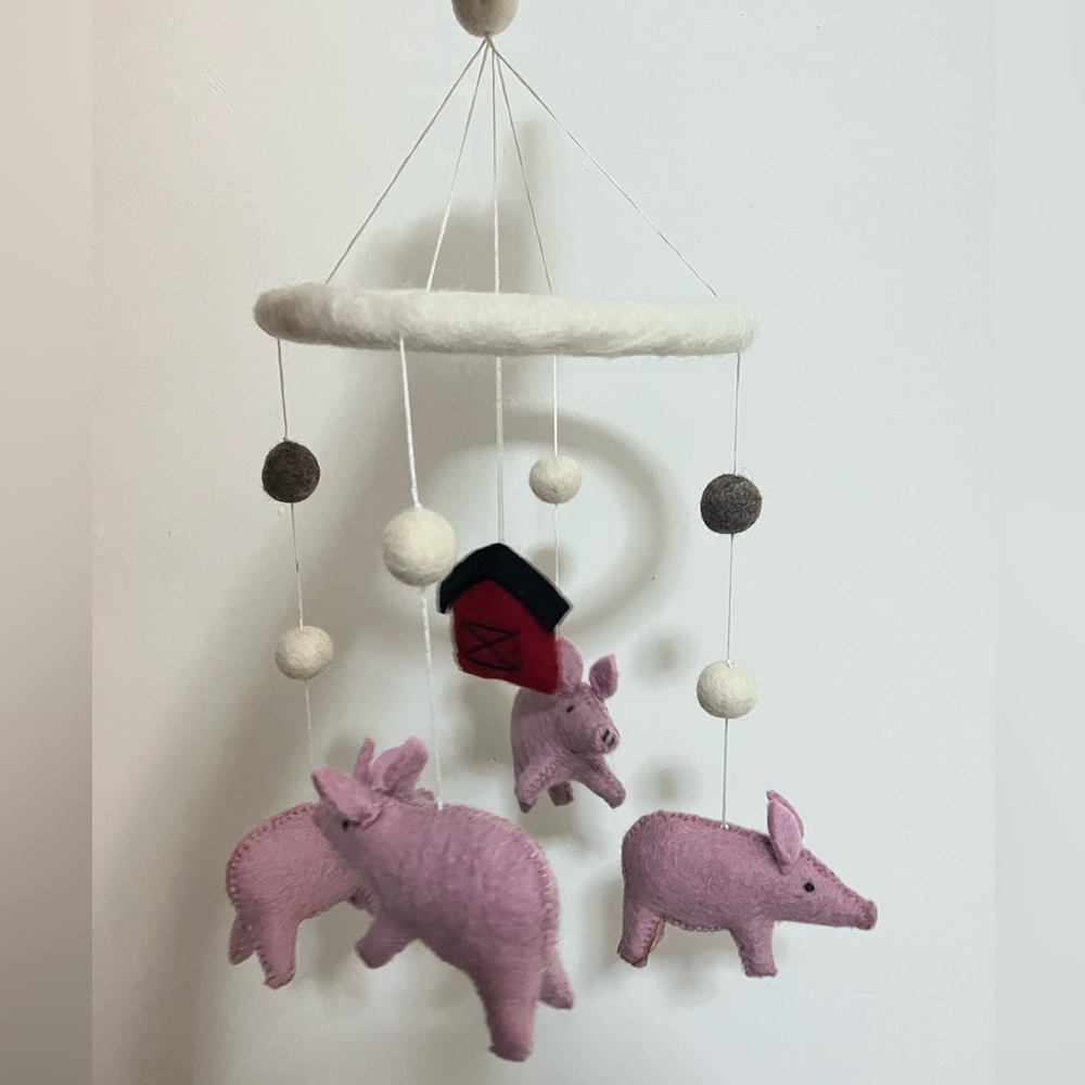 Hanging toy for baby. Felt hand made brand new.